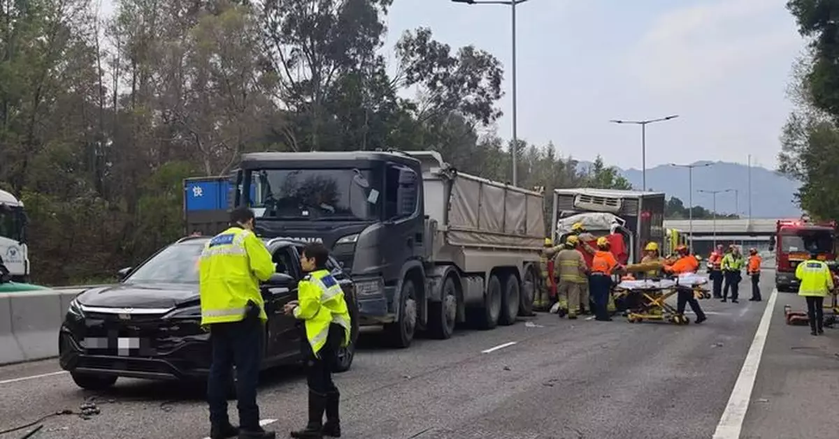 元朗公路發生7車連環相撞釀6傷 另一名貨車司機昏迷送院搶救不治
