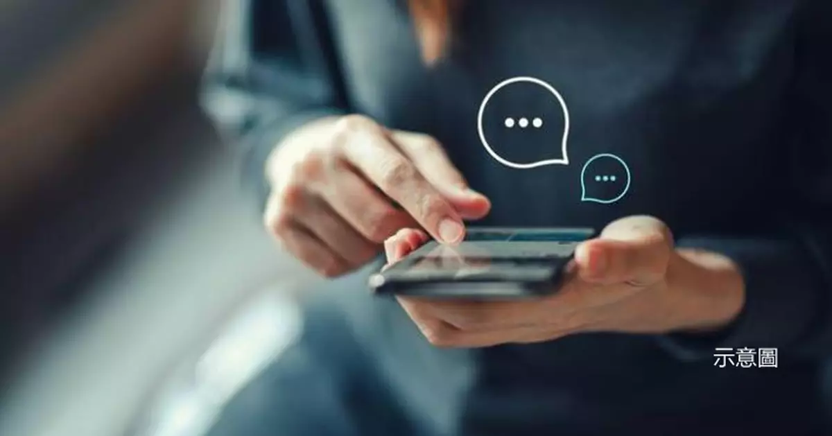 手機細菌比馬桶高10倍！ 專家曝「狂玩手機」危害教2招正確消毒