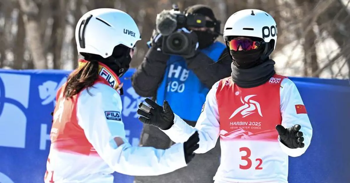國家隊包攬亞冬會自由式滑雪女子空中技巧雙人同步金銀牌
