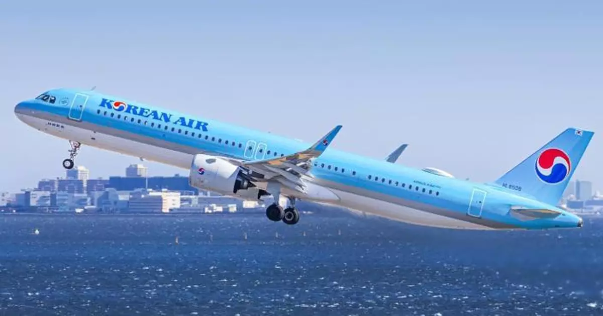 手多多整爛逃生門還與空服員爆爭執 韓男累航班延誤1小時遭航警帶離