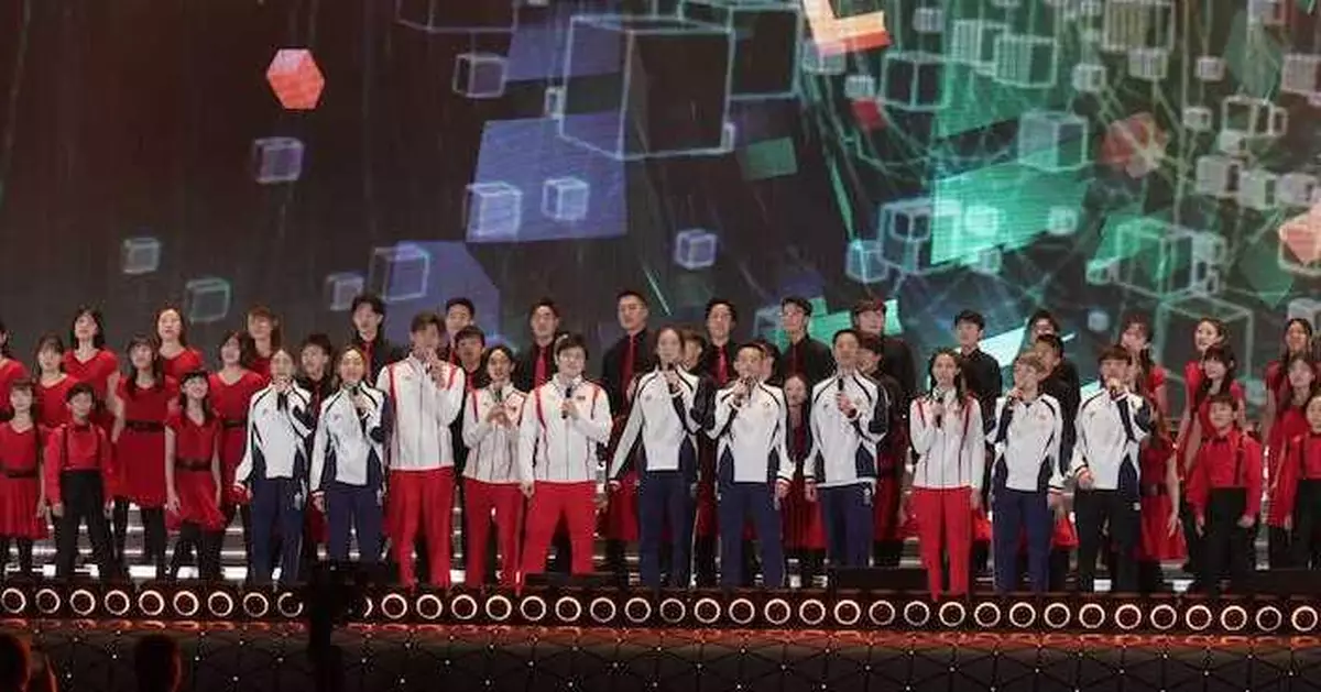 啟德體育園開幕典禮歷時2小時 合唱「壯志驕陽」放煙花下結束