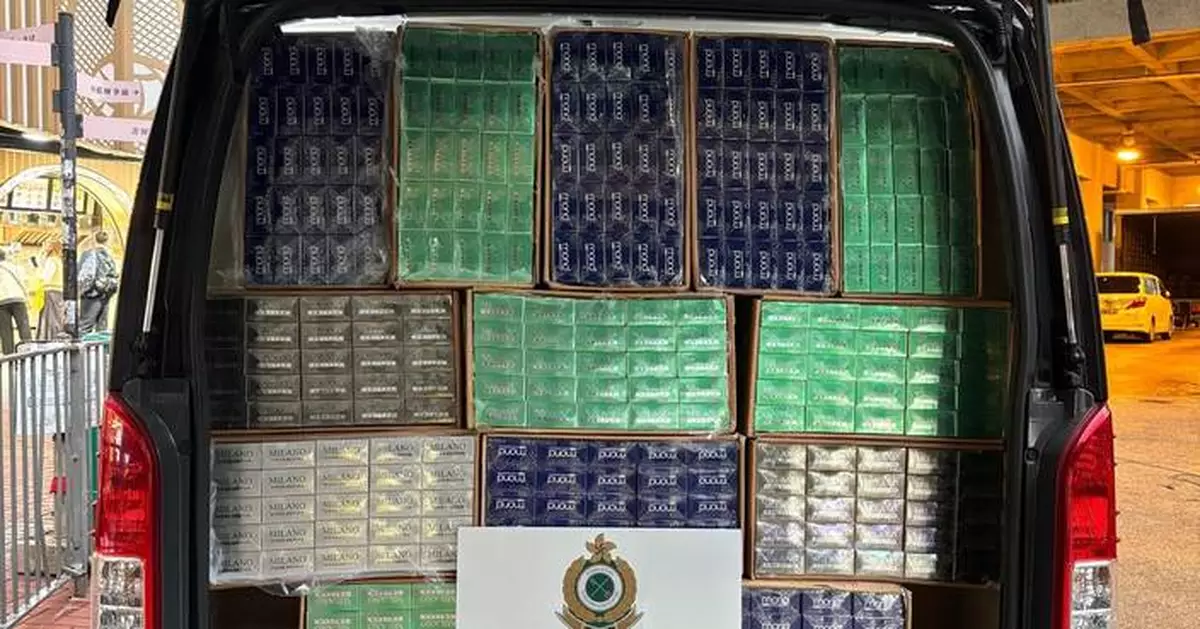 海關元朗查獲兩貨車檢逾百萬支私煙 疑作流動倉庫及分銷一男子被捕