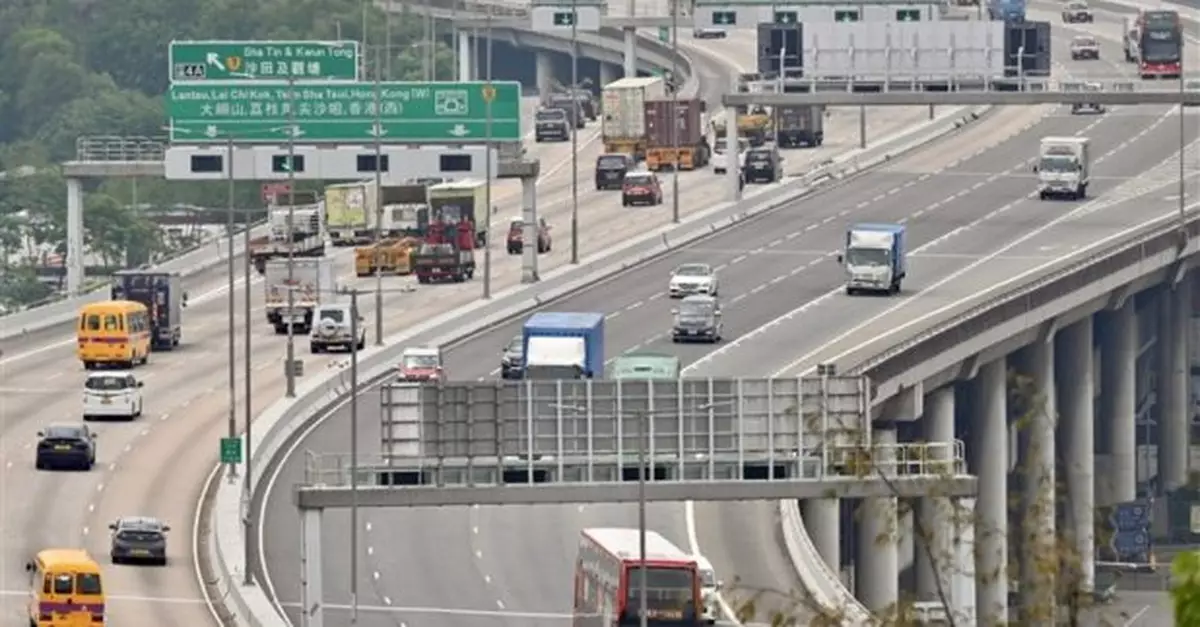 司機即日起可透過流動設備遙控泊車　陳美寶：更貼近用家需要