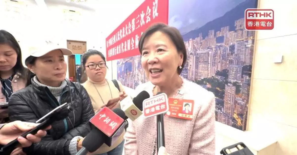 全國兩會｜胡曉明倡完善保障勞動者權益　葉玉如指港有國際化優勢