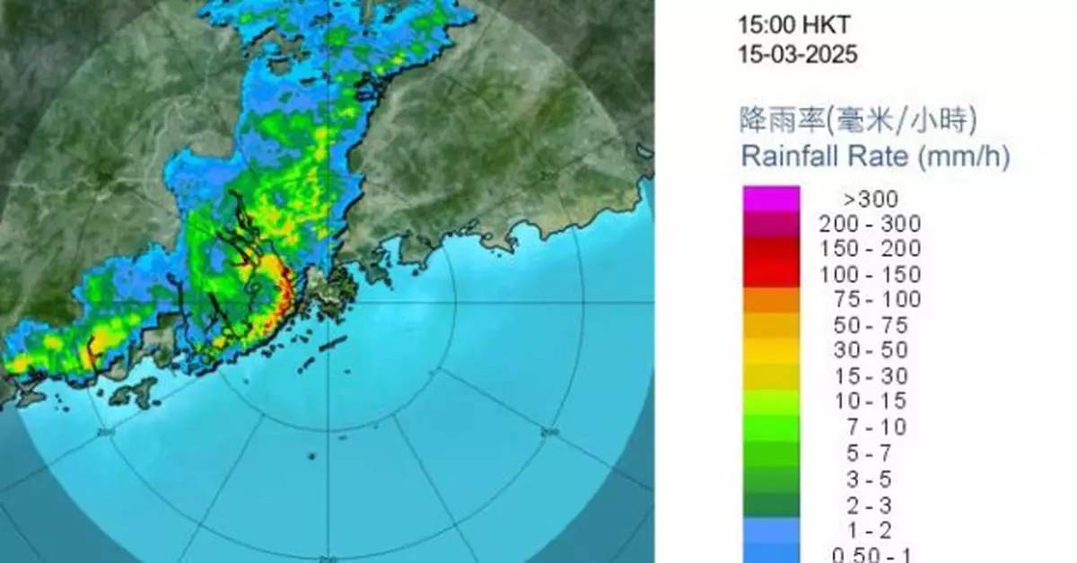 強雷雨區逐漸移近　料未來兩三小時本港雨勢較大及有強烈狂風雷暴