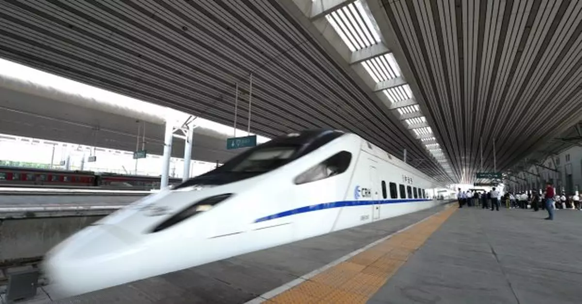臨時通行證有效7天　在內地可用於民航及鐵路安檢乘機乘車