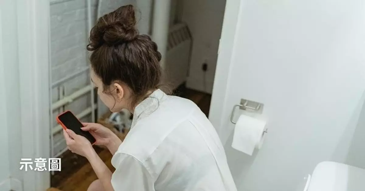 乾淨舒適越來越先進 調查：日人廁所內小睡食飯補妝睇手機「越蹲越耐」