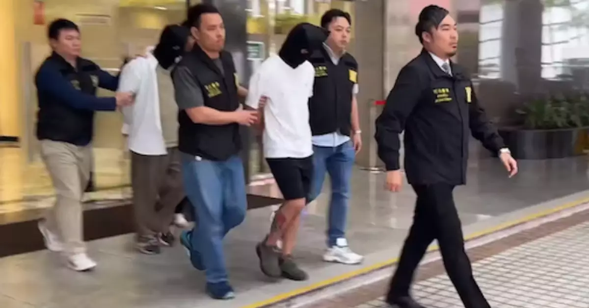 兩港男涉為詐騙集團到澳門收取騙款遭司警拘捕 移交檢察院偵訊