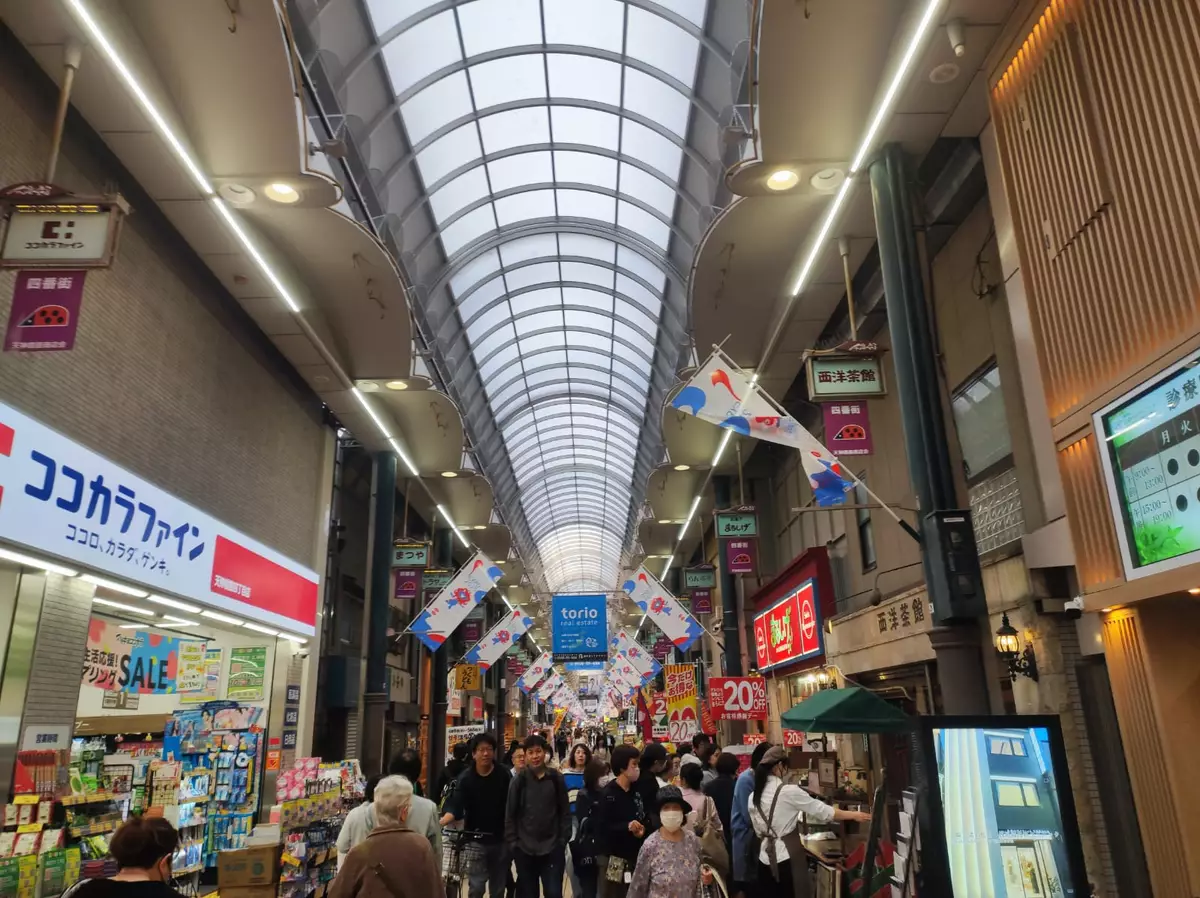 日本大阪。巴士的報記者攝