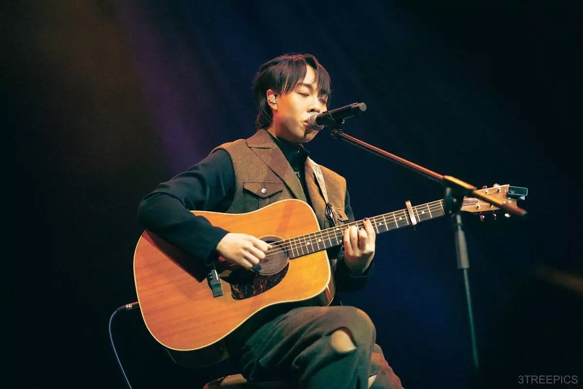 GooChan除了作曲及編曲 ,曾於2021年推出個人單曲,並於2023年更舉行過小型音樂會。
