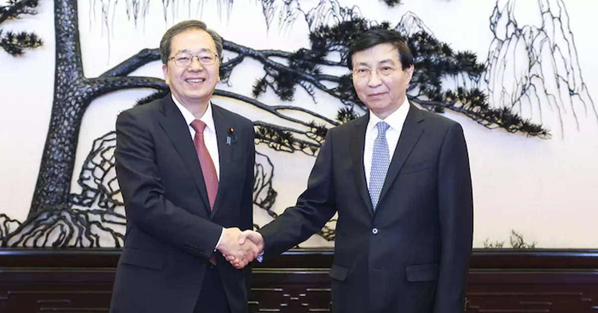 會見日本公明黨黨魁齊藤鐵夫 王滬寧﹕兩國應建立正確認知促進合作共贏