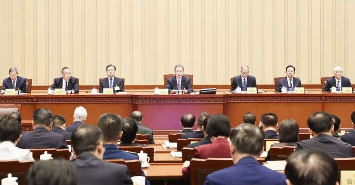 趙樂際稱民營經濟促進法發揮民營經濟   推進中國式現代化重要作用