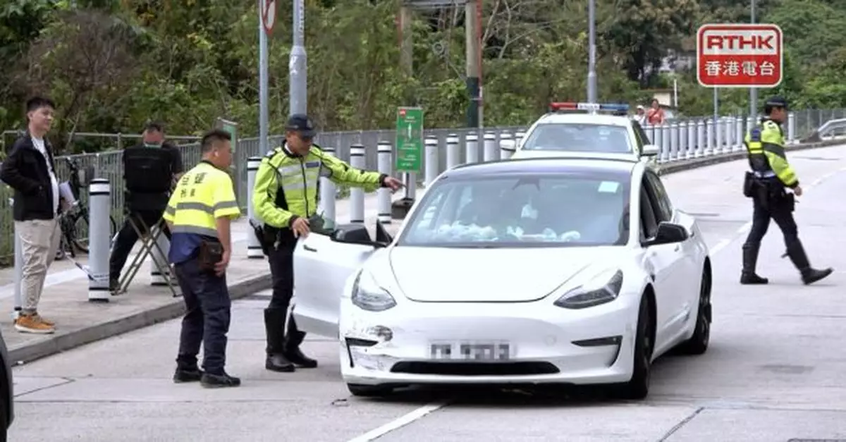私家車尖沙咀衝路障至火炭被警方截獲　車上4人涉販毒被捕