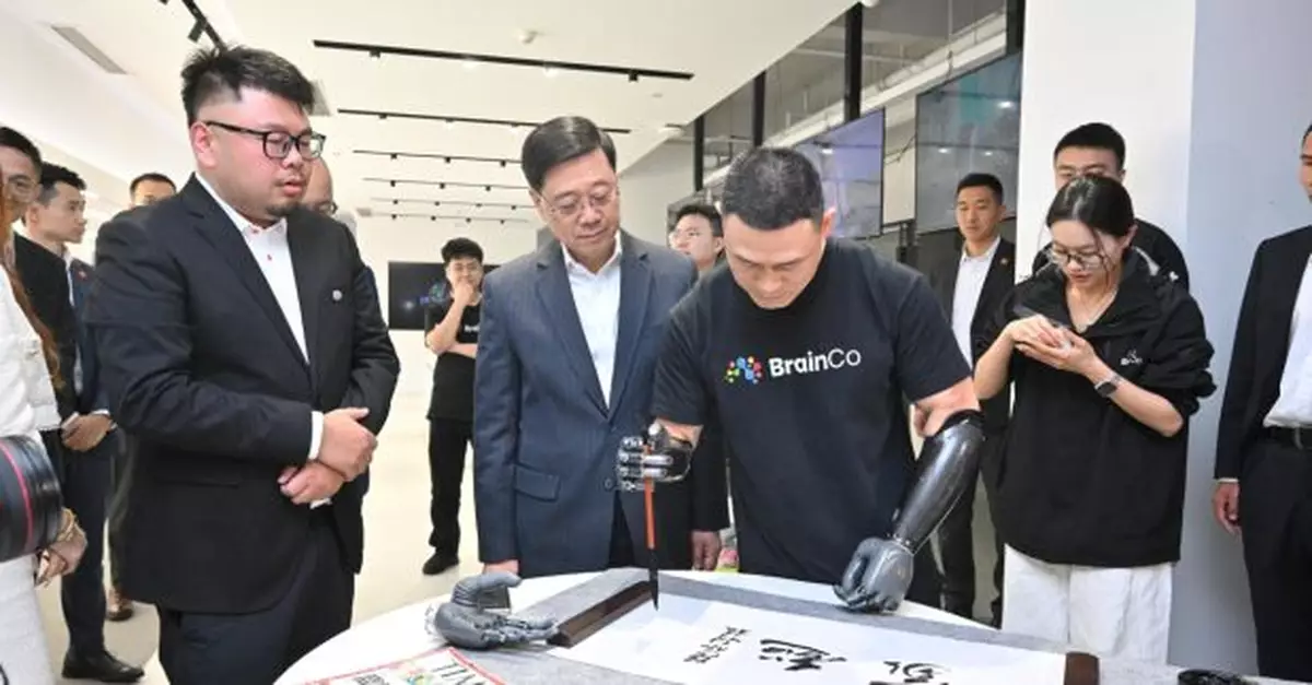 李家超盼未來浙港企業加強創科合作　攜手推出更多具創新創意項目