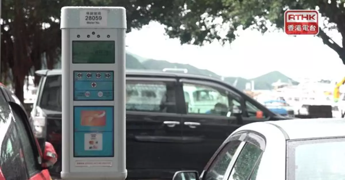 議員關注泊車位不足　批評調高違泊罰款欠邏輯