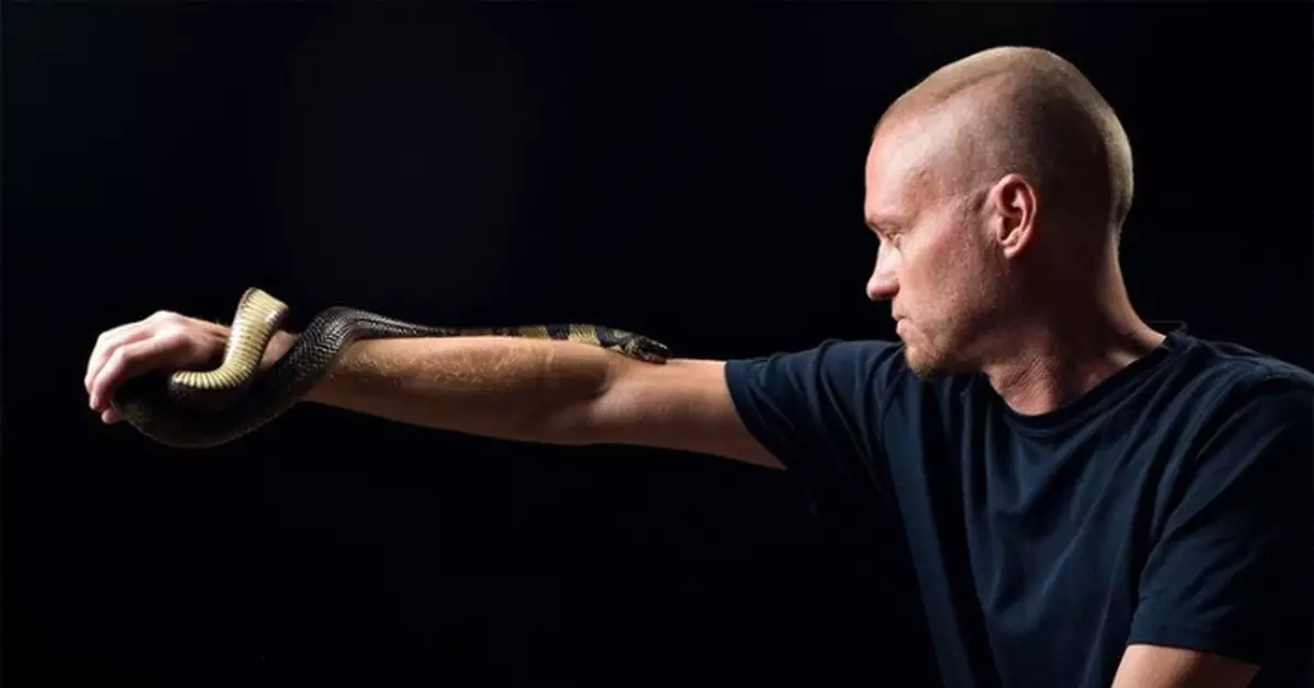 20年被蛇咬200次注射蛇毒700次 美漢血液抗體成研製「萬用抗蛇毒血清」關鍵