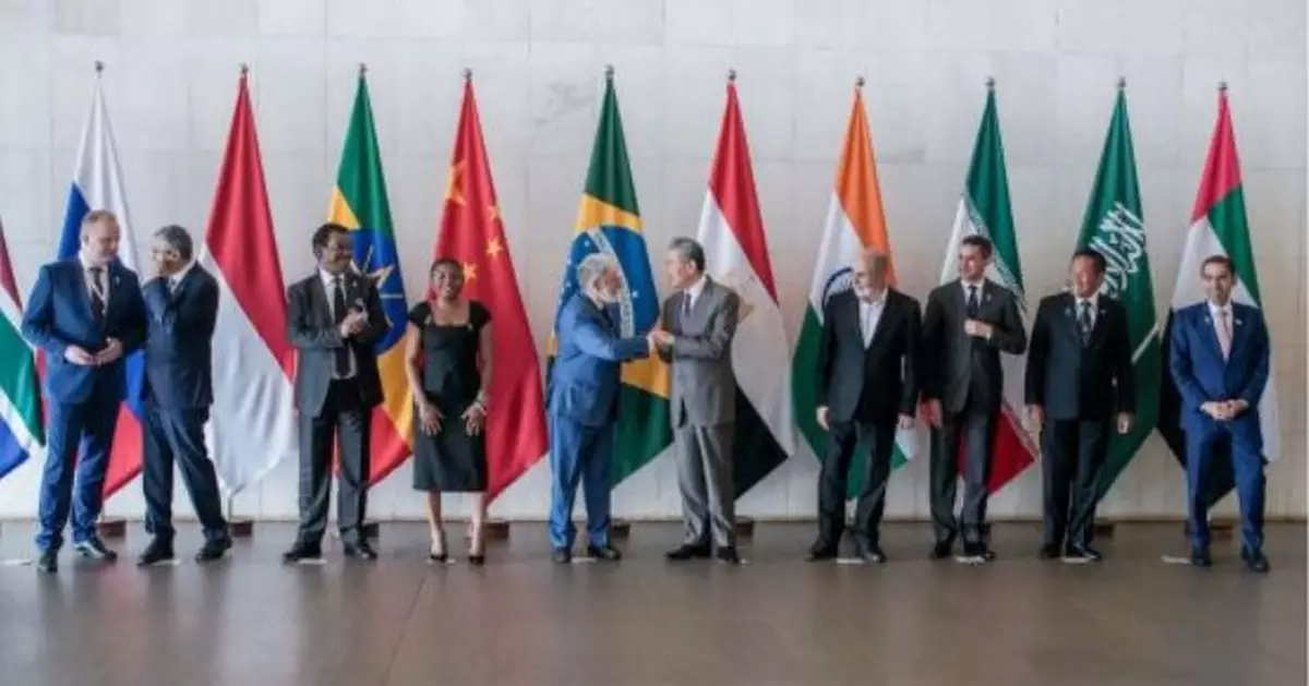 王毅：金磚國家須毫不含糊地站出來阻止強權