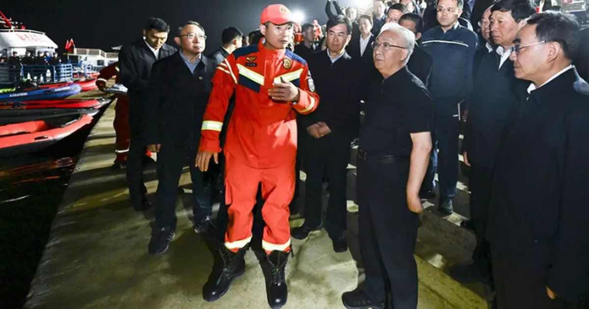 貴州觀光船事故 副總理張國清赴現場指導應急救援救治工作