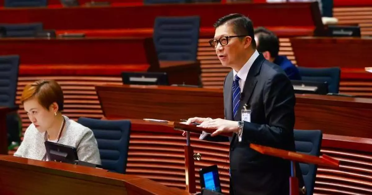 鄧炳強指探監師濫用朋友身份助長對政府仇恨　修訂監獄規則可維護國家安全