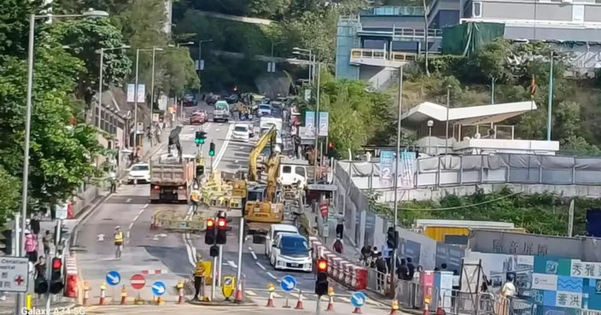 水務署：一度受協和街水管維修影響 相關行車線早上重開