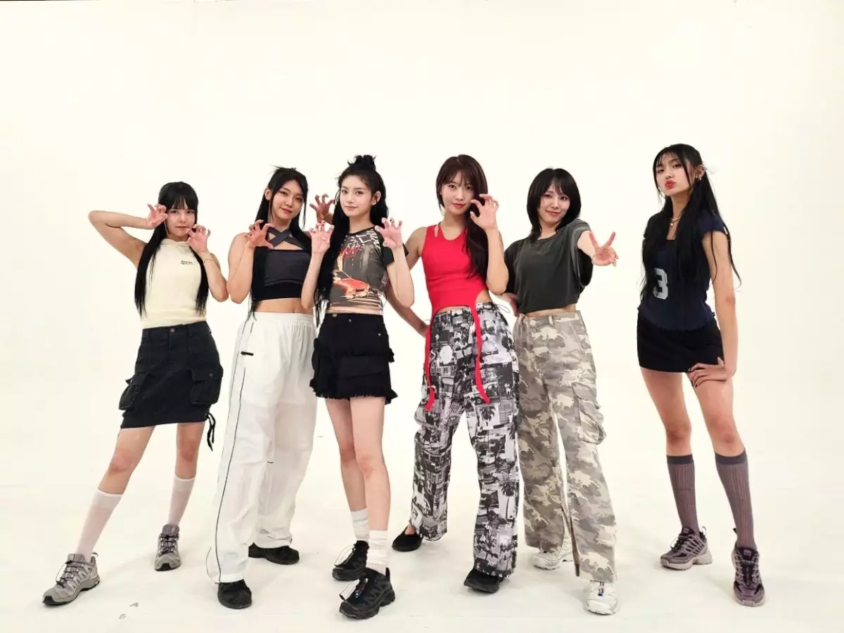 樂華娛樂旗下六人女團EVERGLOW。EVERGLOW官方X圖片