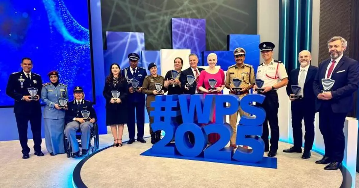 警隊「HKSOS」手機App揚威世界警察高峰會 榮獲最佳創新理念安全與執法獎