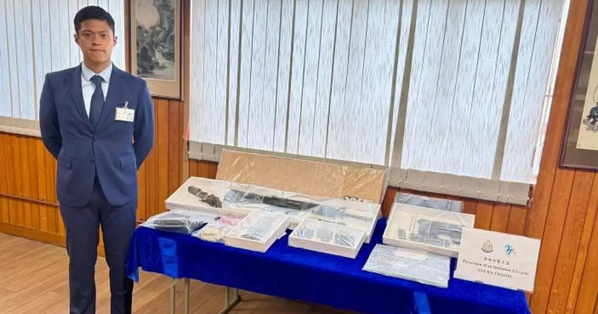 乘客持仿製步槍手槍搭港鐵惹恐慌  警憑天眼火速拘36歲內地遊客