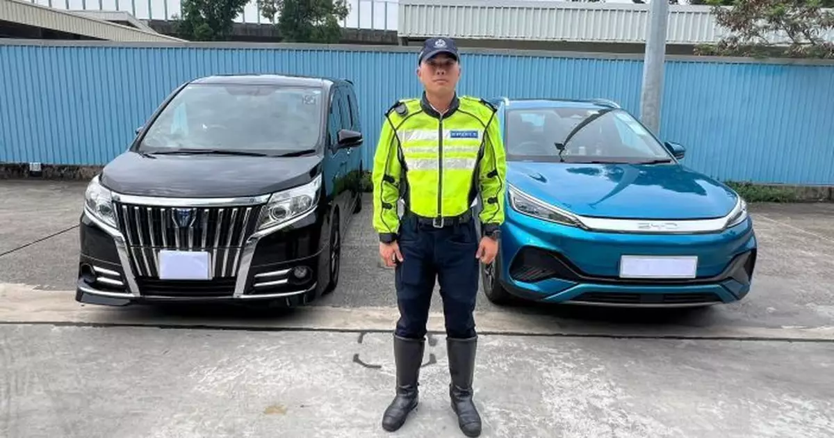 警方打擊白牌車   兩司機被捕車輛被拘留