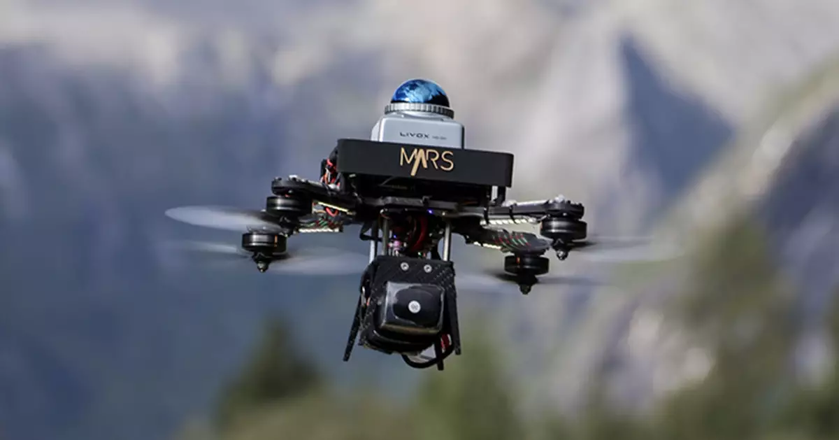 港大工程團隊革新無人機技術 微型飛行器實現鳥類級自主避障