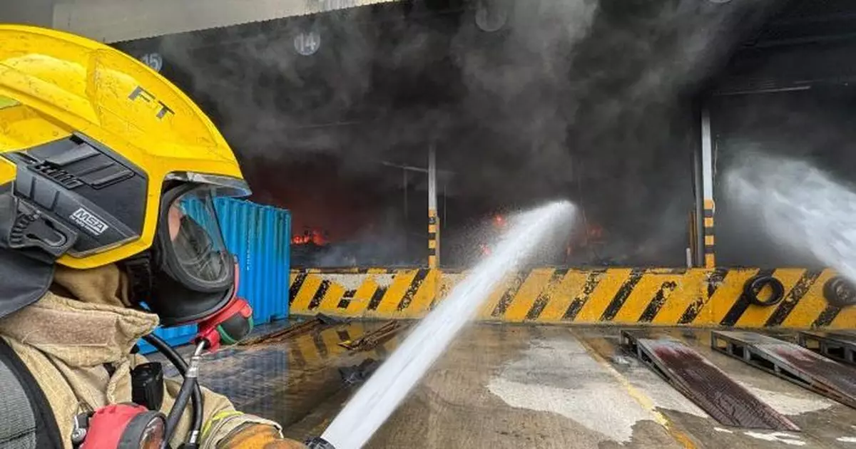 洪水橋廈村貨倉三級火約20人自行疏散　消防籲附近居民留意煙霧異味