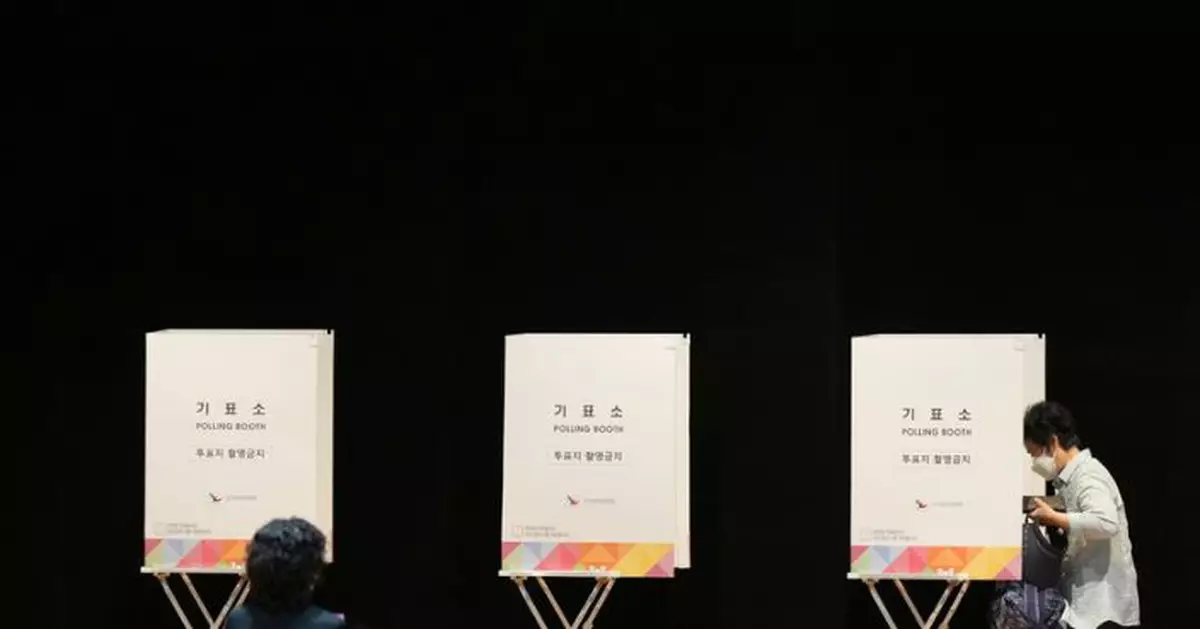 南韓大選提前投票結束 投票率超過三成四