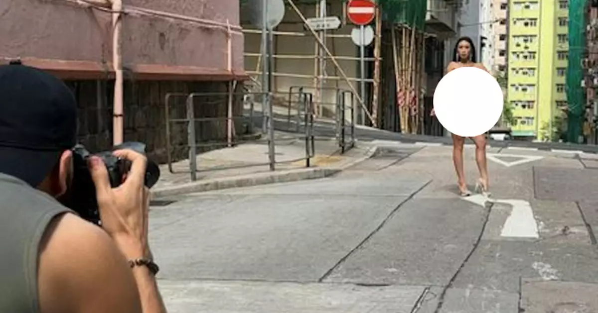 西區街頭驚現比堅尼打卡女　健身教練「人生初體驗」引熱議​​