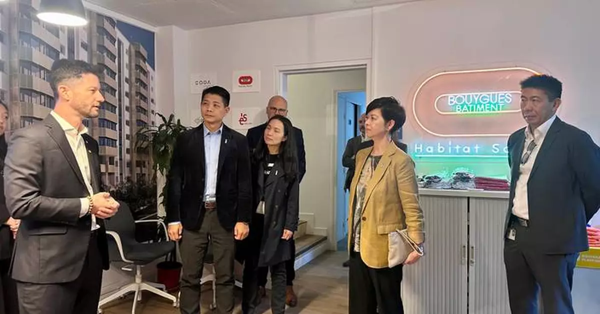 何永賢參觀巴黎零碳社區及修葺中社會住房項目