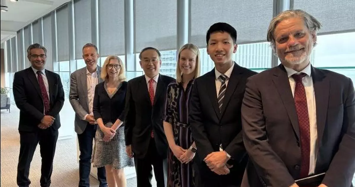 許正宇多倫多訪保險公司 與高層會晤游說遷冊來港