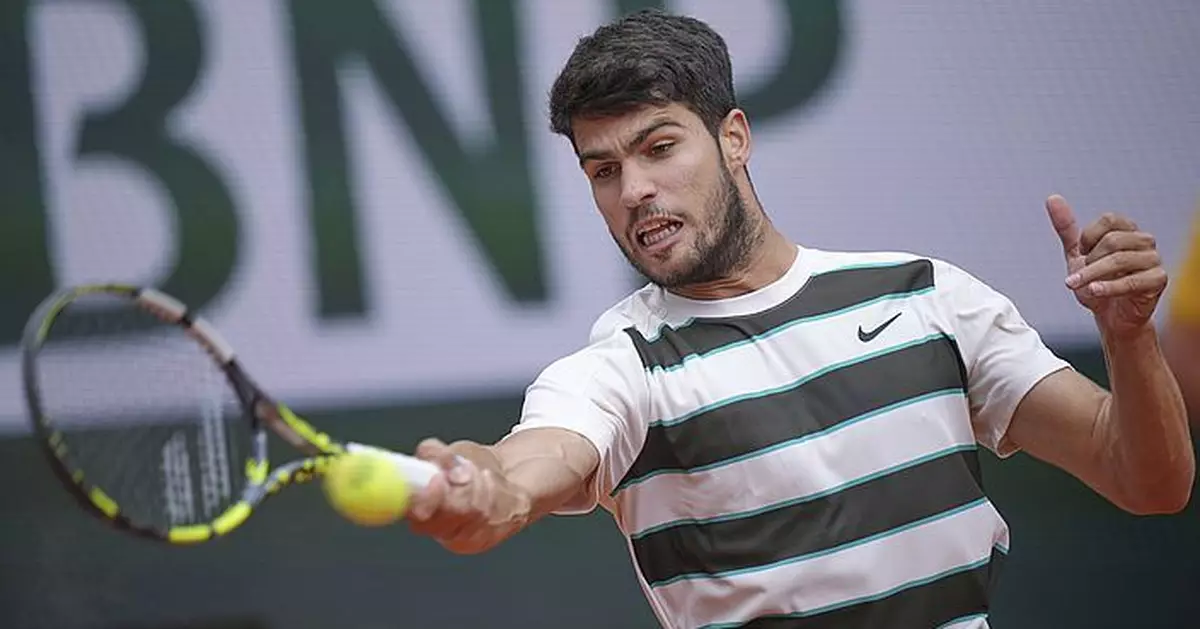 法國網球公開賽　艾卡拉斯闖入16強