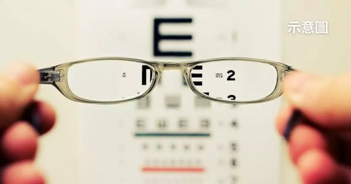 眼鏡也有「壽命」？ 眼科醫生警告：超期佩戴恐影響視力健康