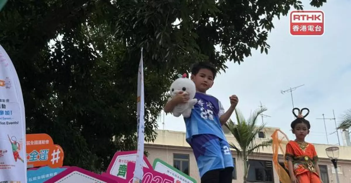 長洲下午舉行太平清醮飄色巡遊　商戶指生意額有增長