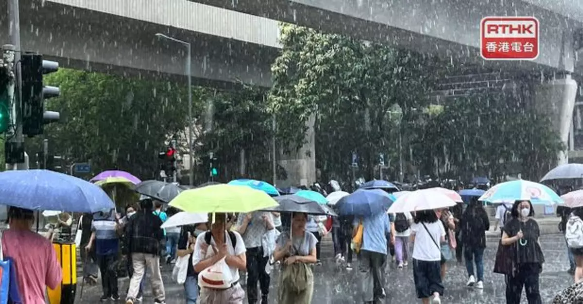 渠務署籲報告街道水浸　勞工處提醒暴雨下工作注意電力安全