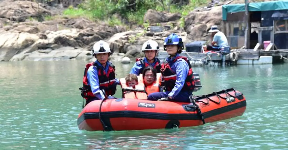 民安隊舉行應對極端天氣演練　模擬居民受洪水圍困等場景