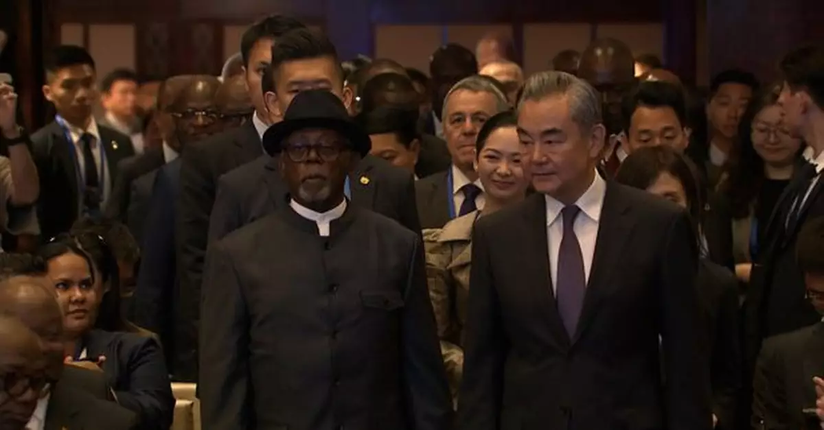 外長王毅出席國際調解院公約簽署儀式