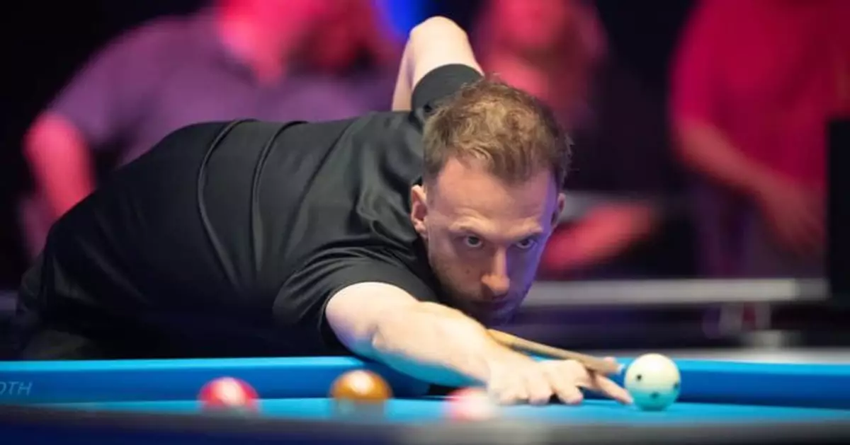 卓林普帶領多名桌球手到冰室品嚐地道美食