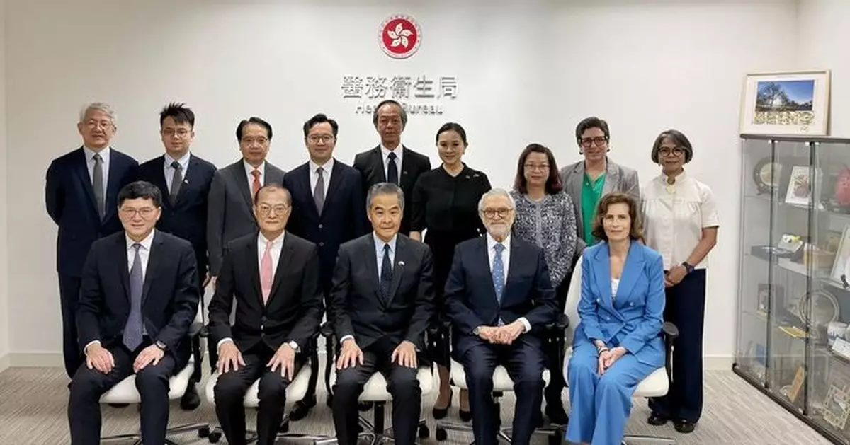 洪都拉斯駐華大使考察香港醫療系統 梁振英：鞏固中洪醫療領域合作