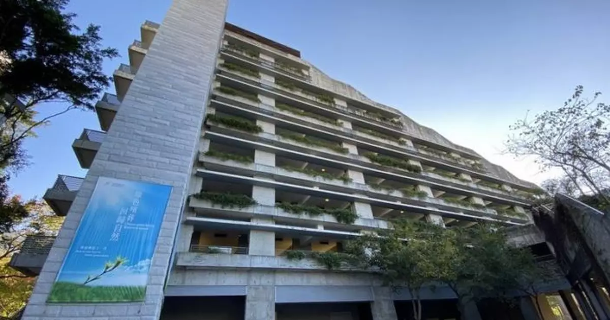 迷你倉「租霸」遺先人骨灰龕兼欠租3個月 店方清倉手法掀熱議