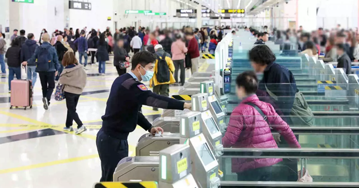 澳門通關量再創紀錄截至下午2時突破1億人次　較去年提早18天