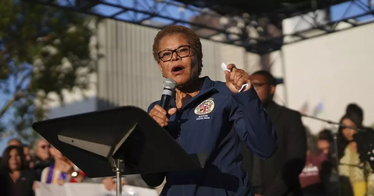 洛杉磯市長宣布解除市中心宵禁措施