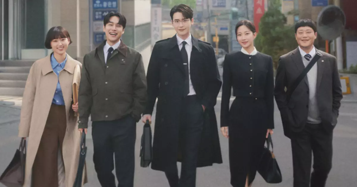 李鍾碩睽違三年再演律師 與文佳煐來港取景新劇《瑞草洞》敲定7月5日開播