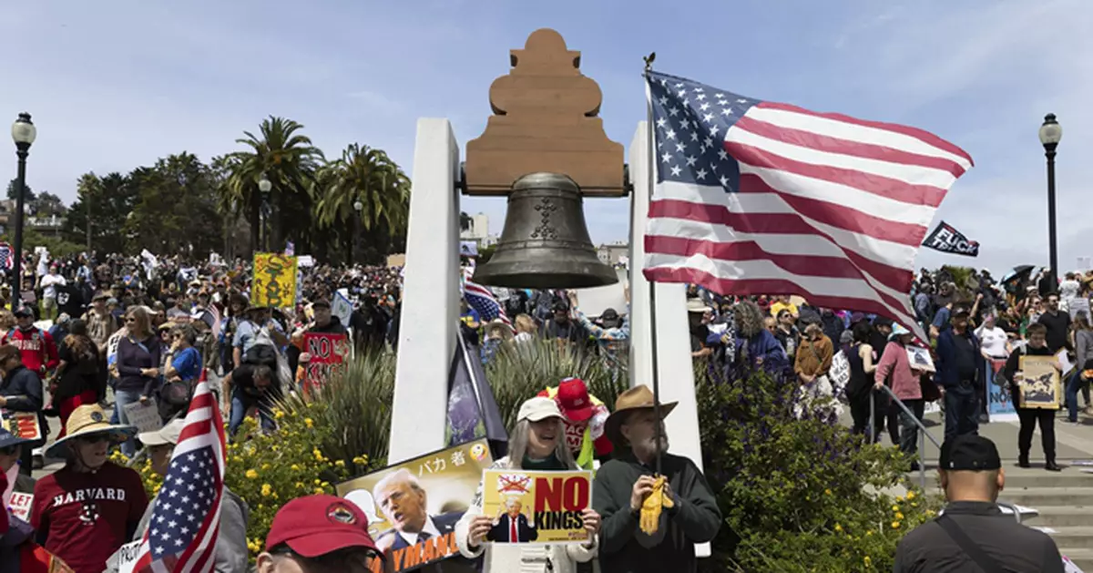 美國首都華盛頓閱兵6000士兵參與　全美多個城市舉行「不要國王」示威