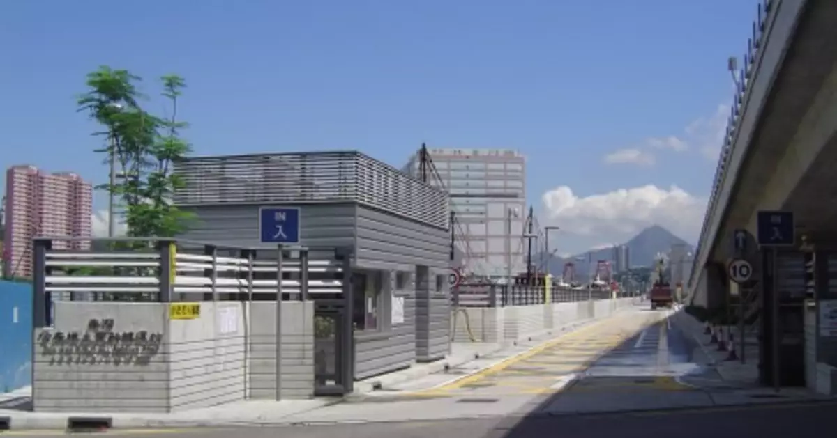 柴灣公眾填土躉船轉運站上午11時重開