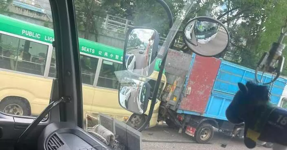 吐露港公路4車連環相撞 8人受傷送威院治理