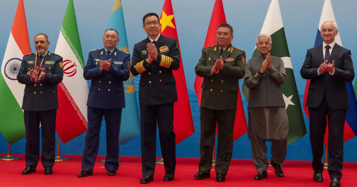 董軍主持上合組織防長會議 就重大國際和區域議題溝通